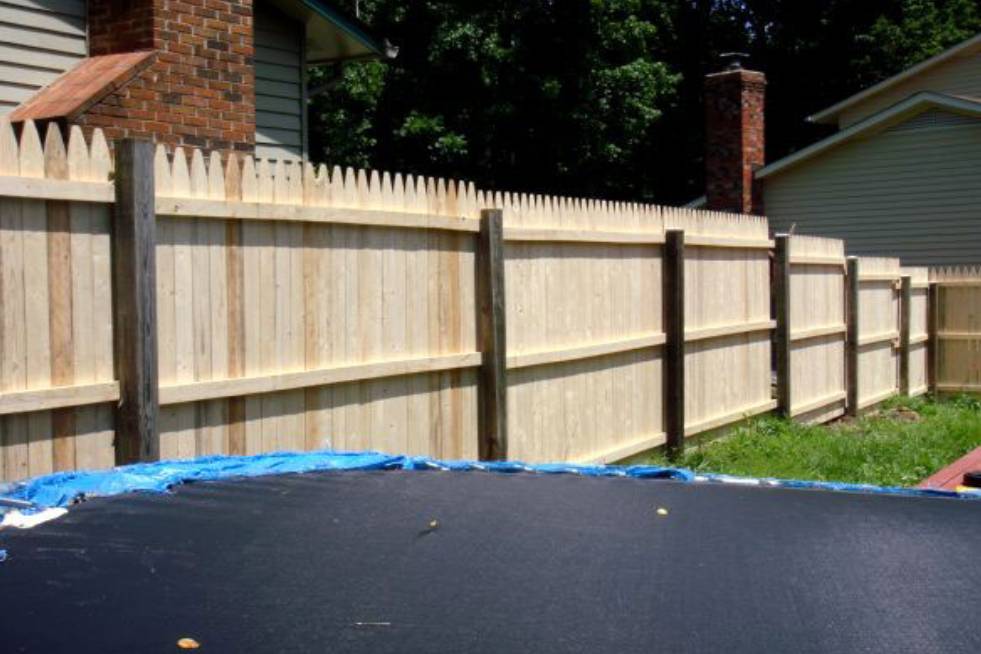 view of the fencing after renovation outside house